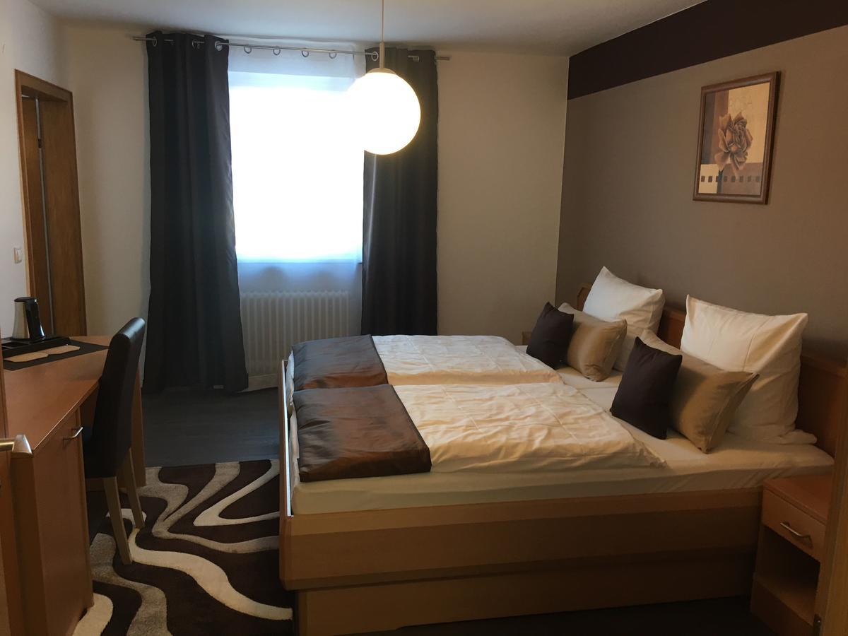 Hotel Am Bruennchen 3*